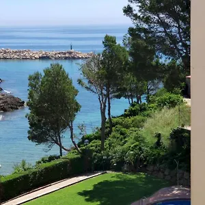 https://encantador-apartamento-llobeta-2b.catalonia-hotels.com