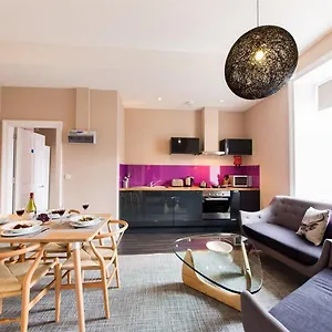 The Spires Serviced Appartamento