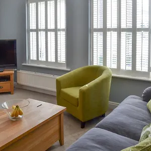 https://demeter-house.yorkshirehotels.net
