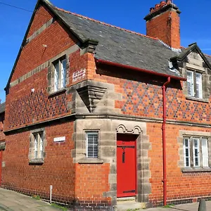 https://30-overleigh-road.hotelsin-chester.com