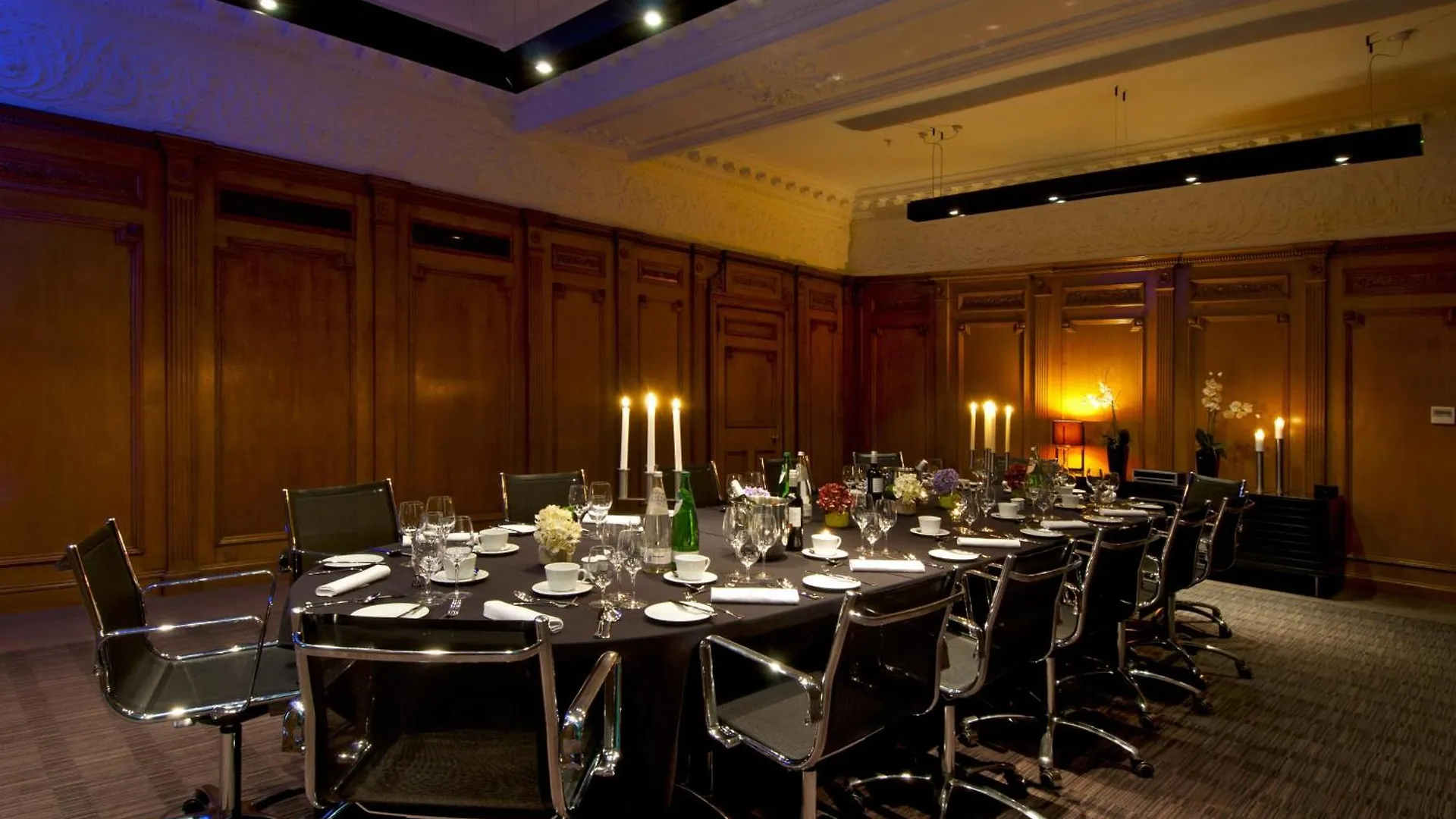 Apex Waterloo Place Hotel EDI 4*,